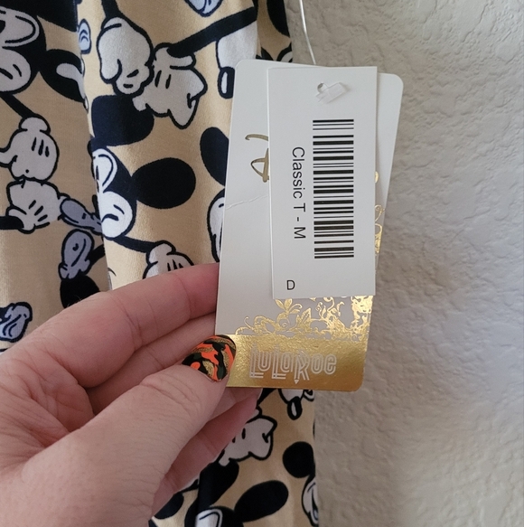 Lularoe Disney Mickey Mouse Graphic High Low Tee Size Medium - Picture 10 of 10